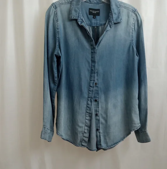 Walter Baker Ombré Blue Denim Back Zip  Up Long Sleeves Gunmetal Button Blouse - Picture 5 of 16